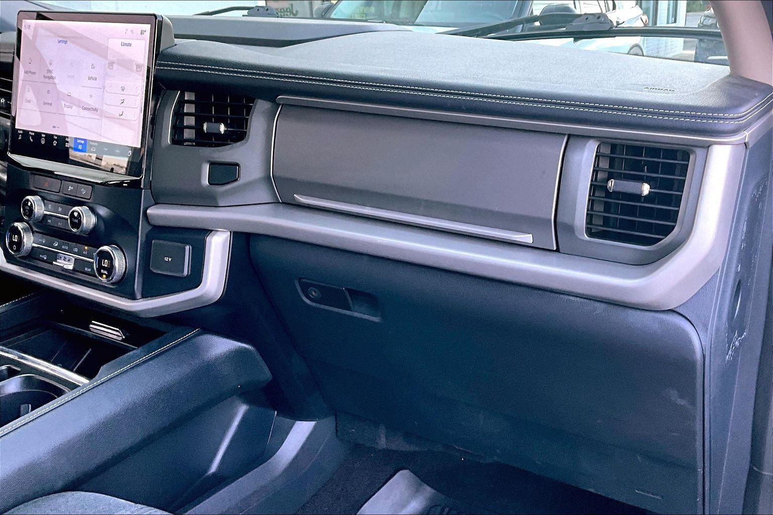 Used 2023 Ford Expedition XLT AWD/4WD image 13