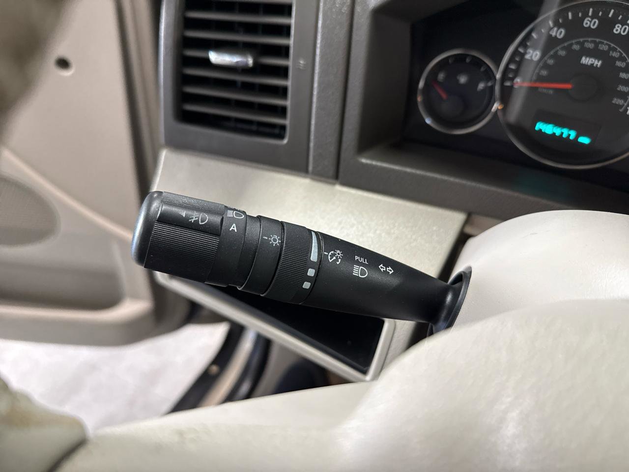 Used 2005 Jeep Grand Cherokee Limited AWD/4WD image 15