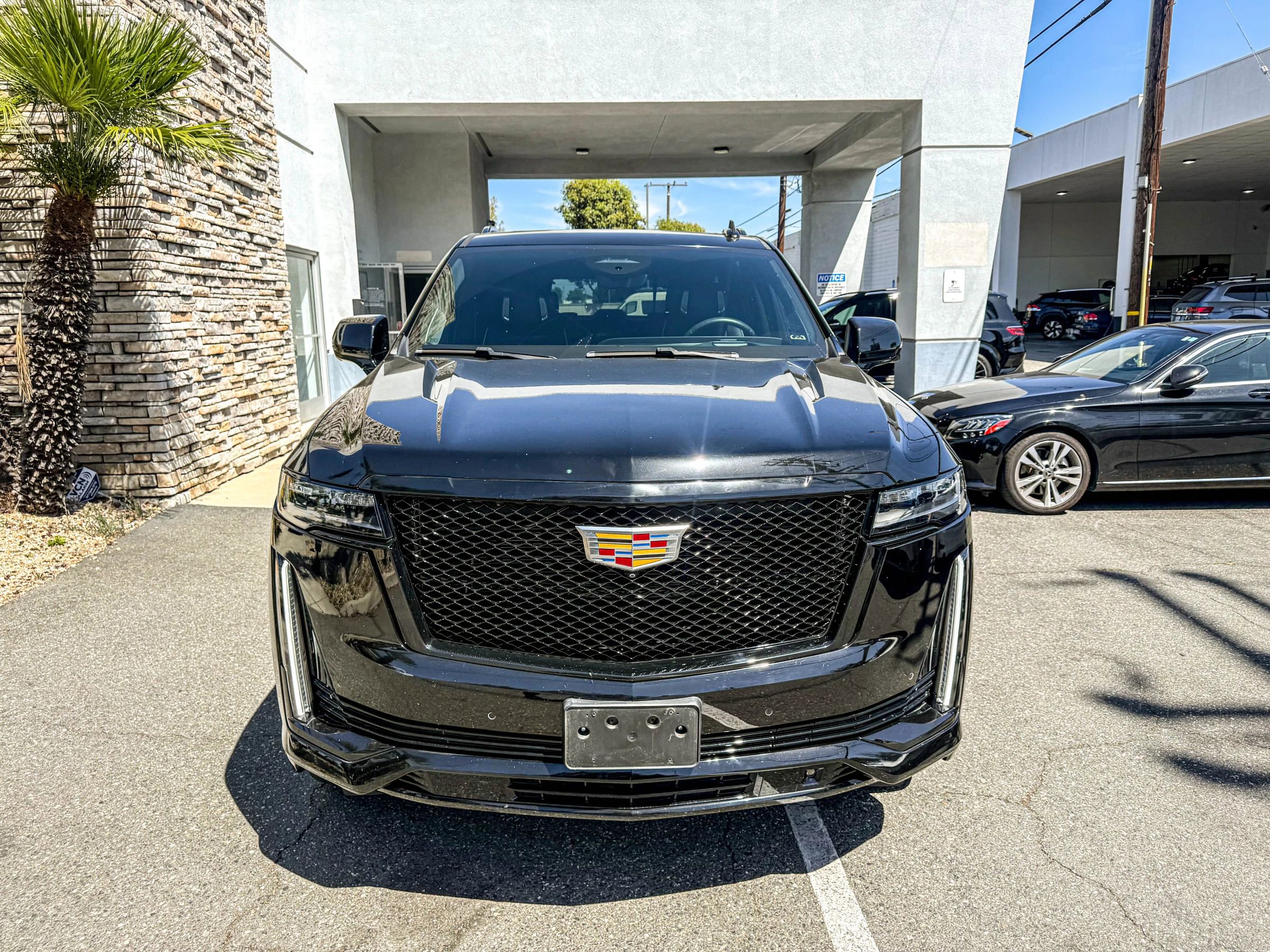 Used 2022 Cadillac Escalade ESV Sport Platinum w/ Heavy-Duty Trailer Package AWD/4WD image 10