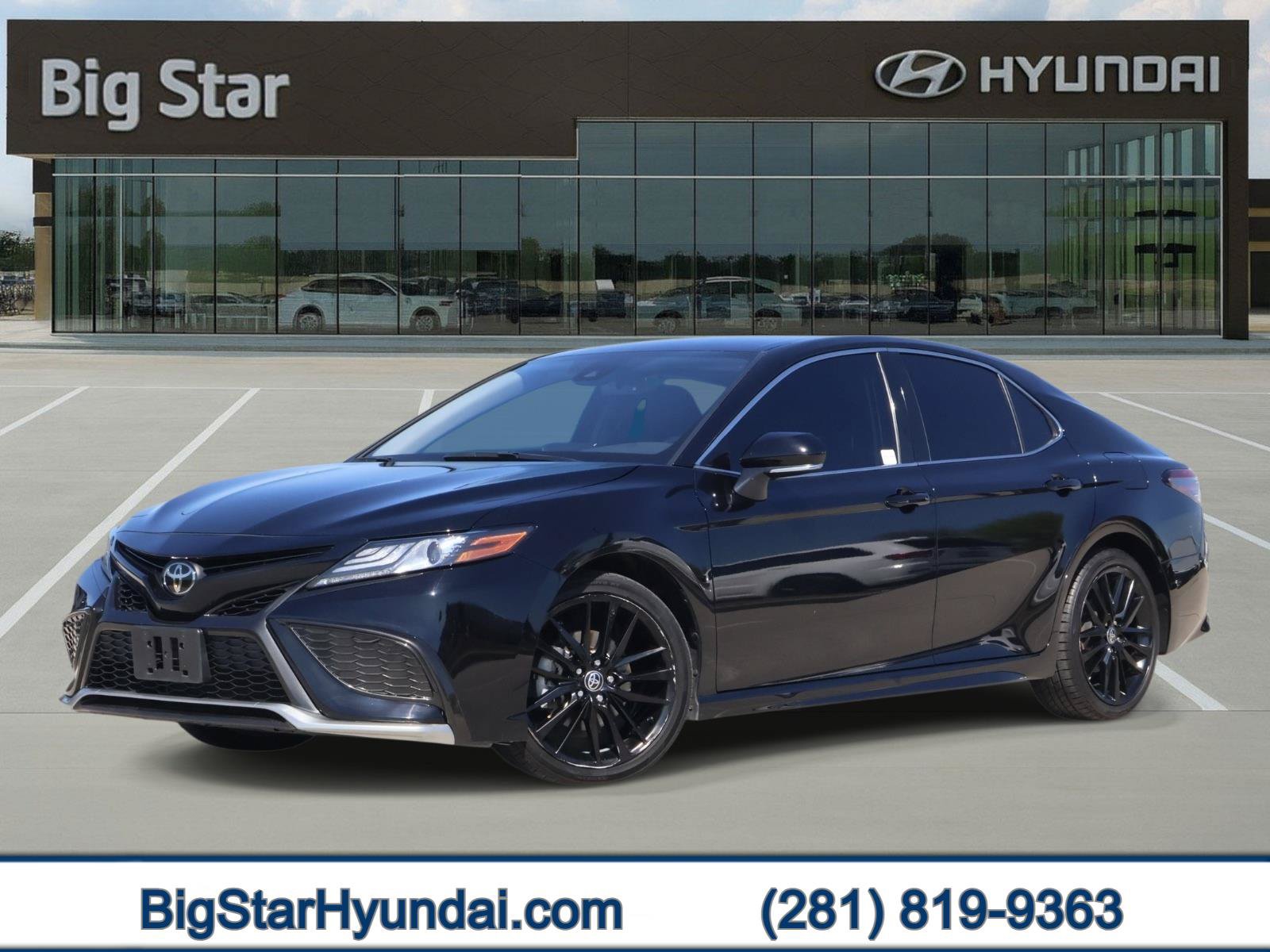 Used 2023 Toyota Camry XSE FWD image 1