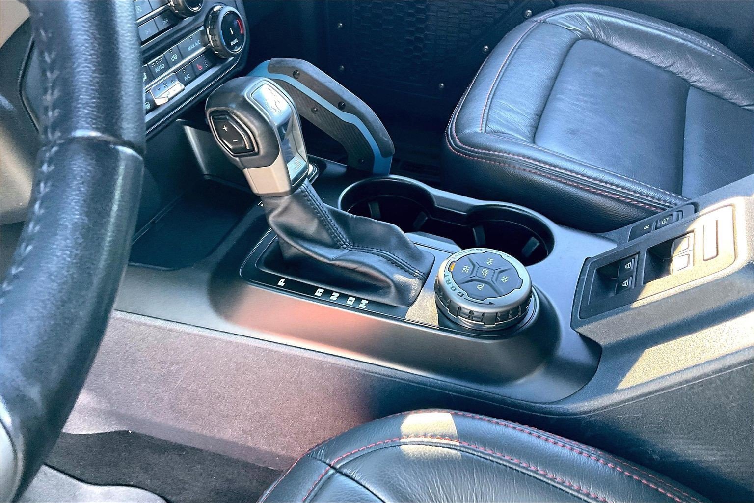 Used 2022 Ford Bronco Wildtrak image 13