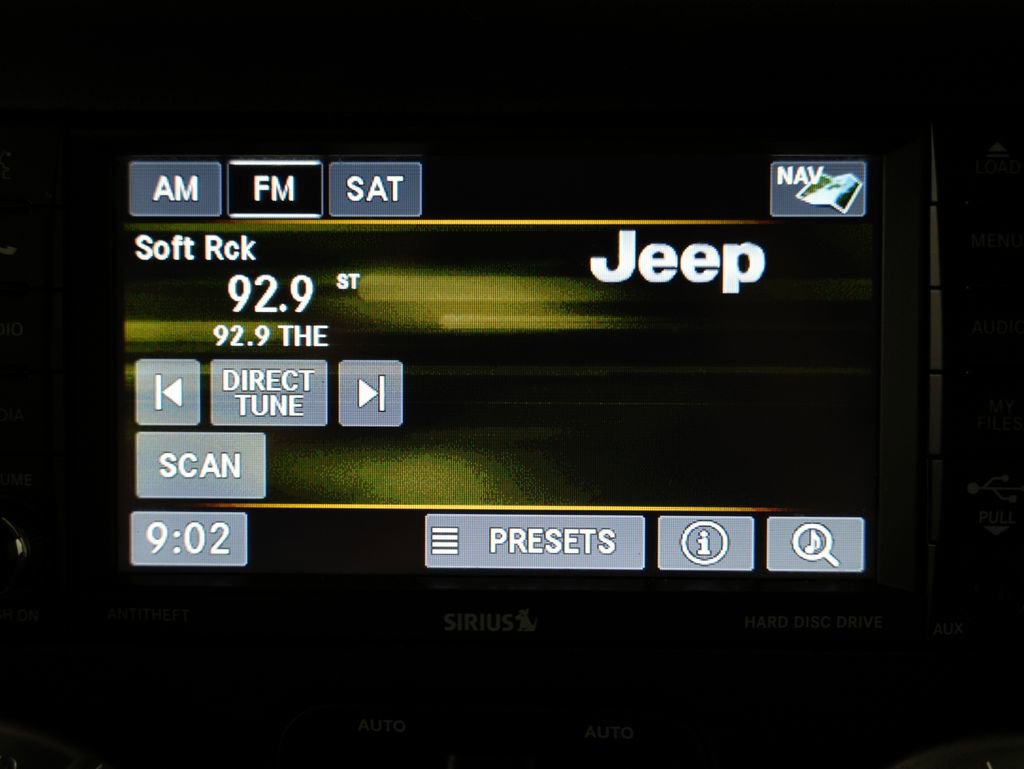 Used 2016 Jeep Wrangler Unlimited Sahara AWD/4WD image 19