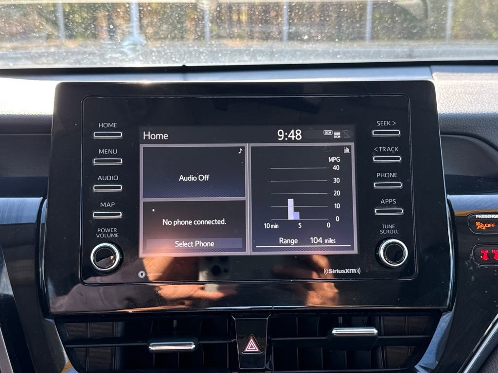 Used 2021 Toyota Camry SE image 19