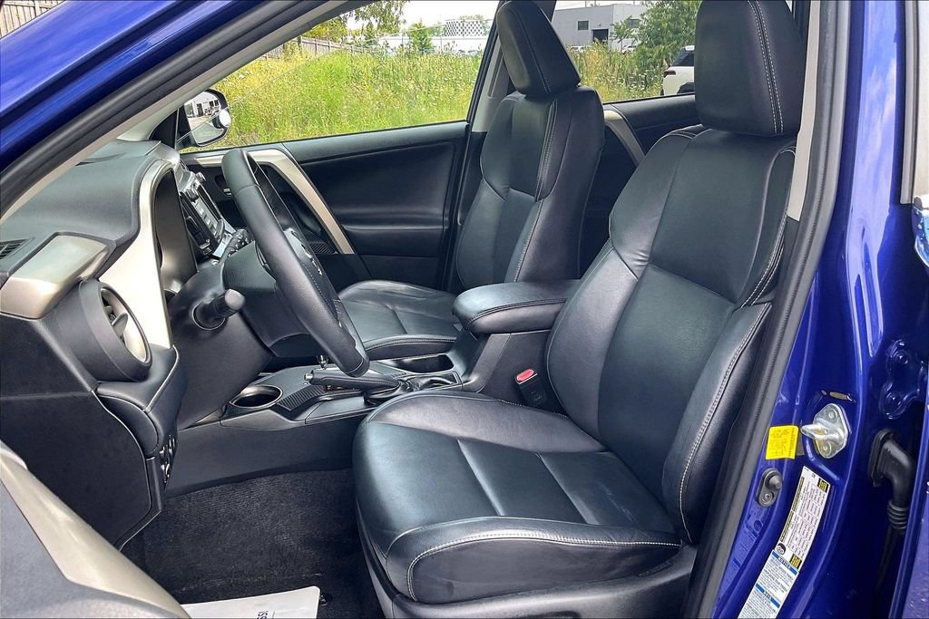 Used 2015 Toyota RAV4 Limited AWD/4WD image 25