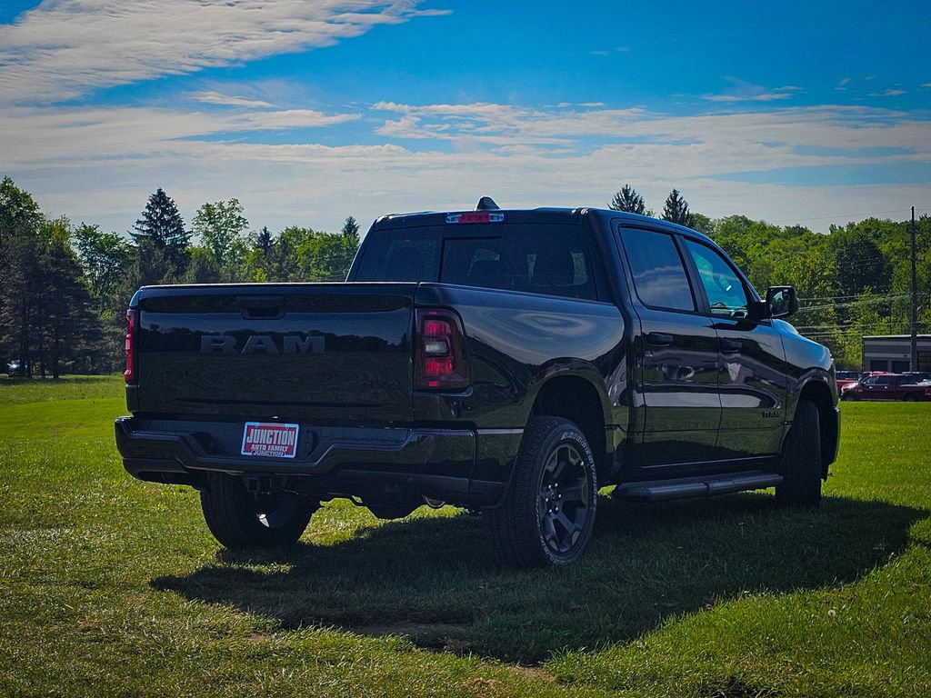 New 2026 RAM 1500 Express AWD/4WD image 3
