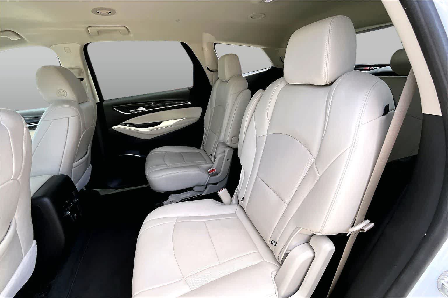 Used 2023 Buick Enclave Essence FWD image 21