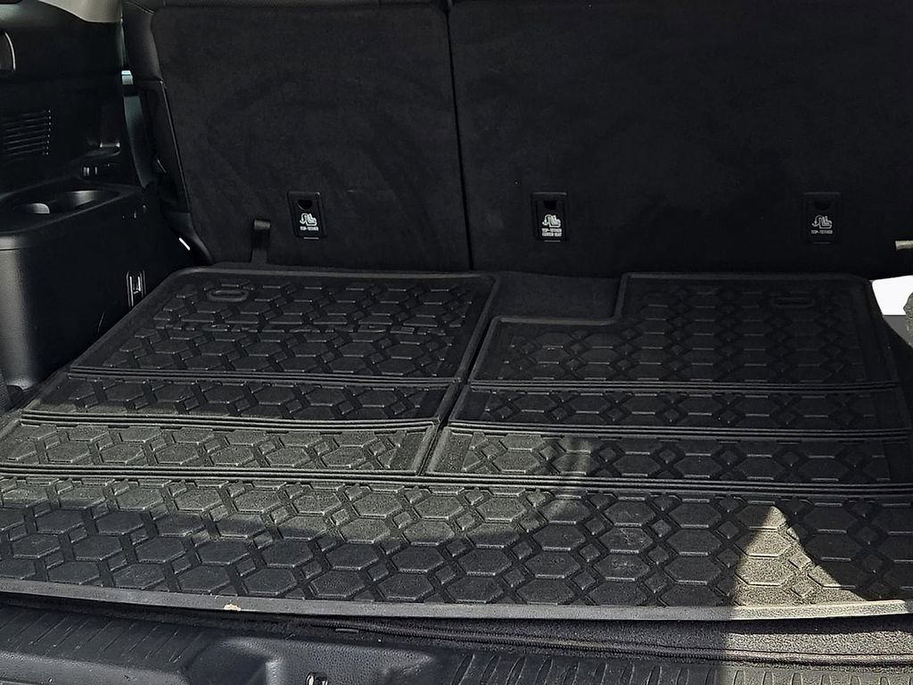 Used 2018 Toyota Highlander Limited FWD image 8