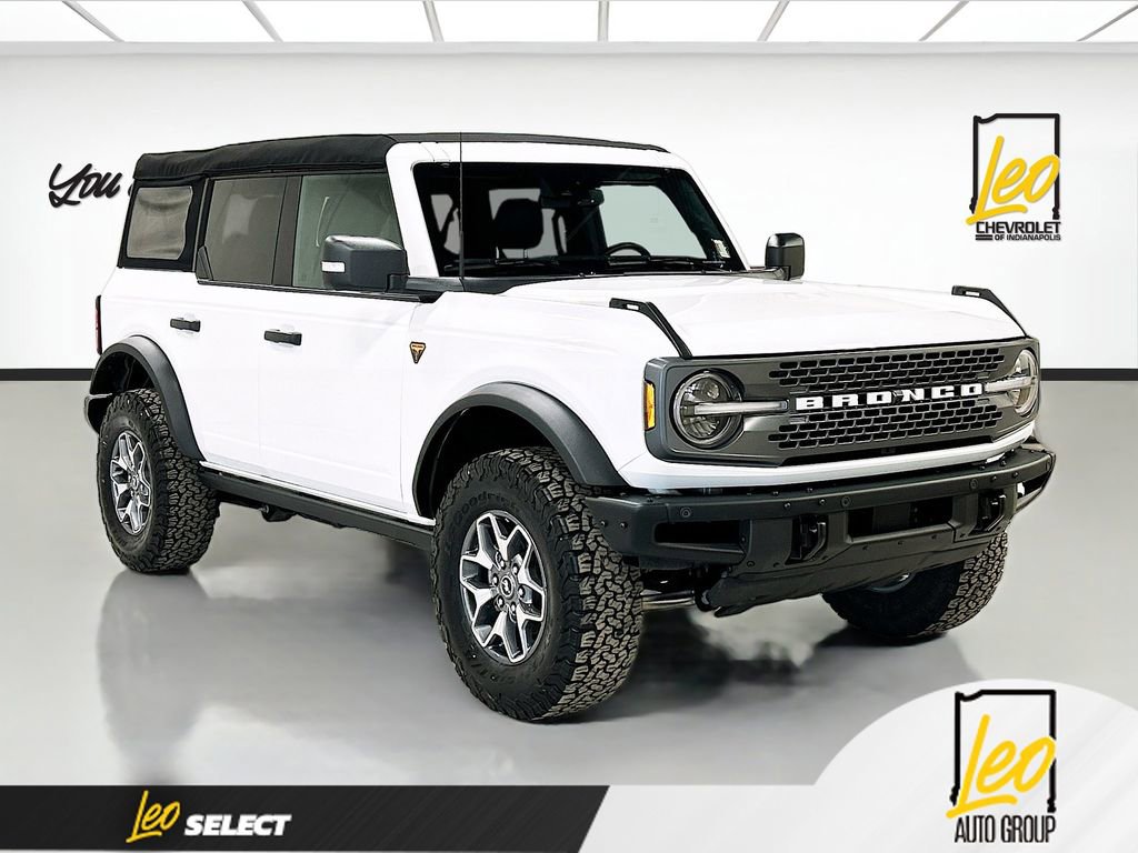 Used 2024 Ford Bronco Badlands image 3