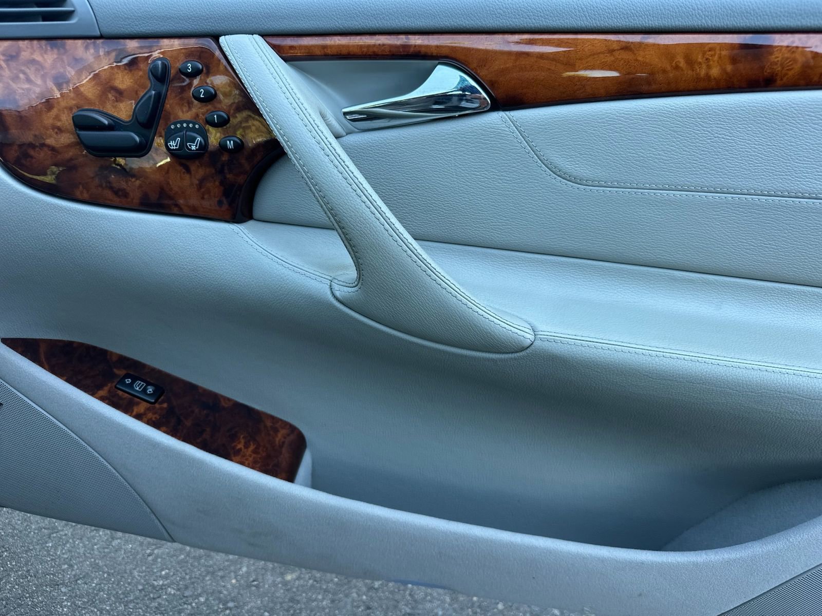 Used 2004 Mercedes-Benz CL 55 AMG image 16