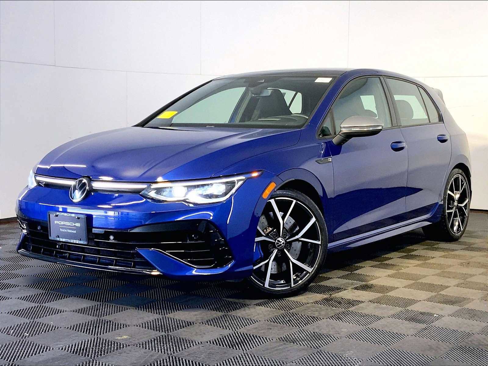 Used 2023 Volkswagen Golf R AWD/4WD image 1