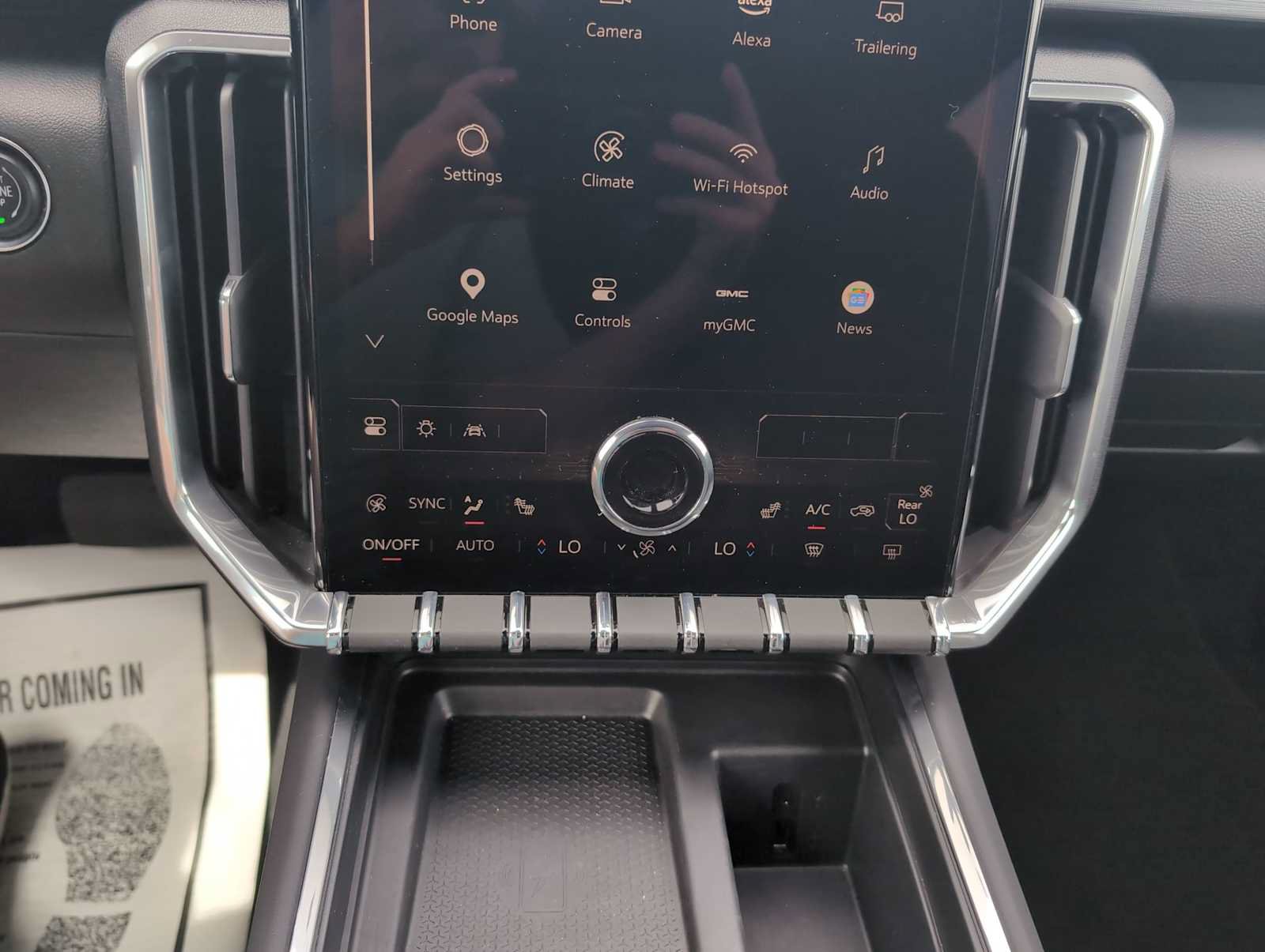 Used 2025 GMC Acadia Elevation FWD image 18