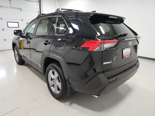 Used 2024 Toyota RAV4 XLE w/ Convenience Package image 11