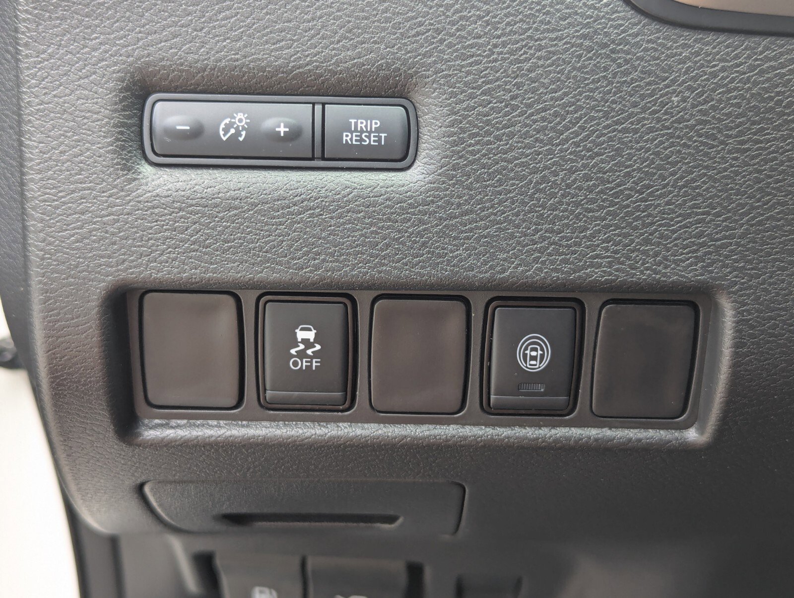 Certified 2024 Nissan Murano SV w/ SV Midnight Edition Package FWD image 35