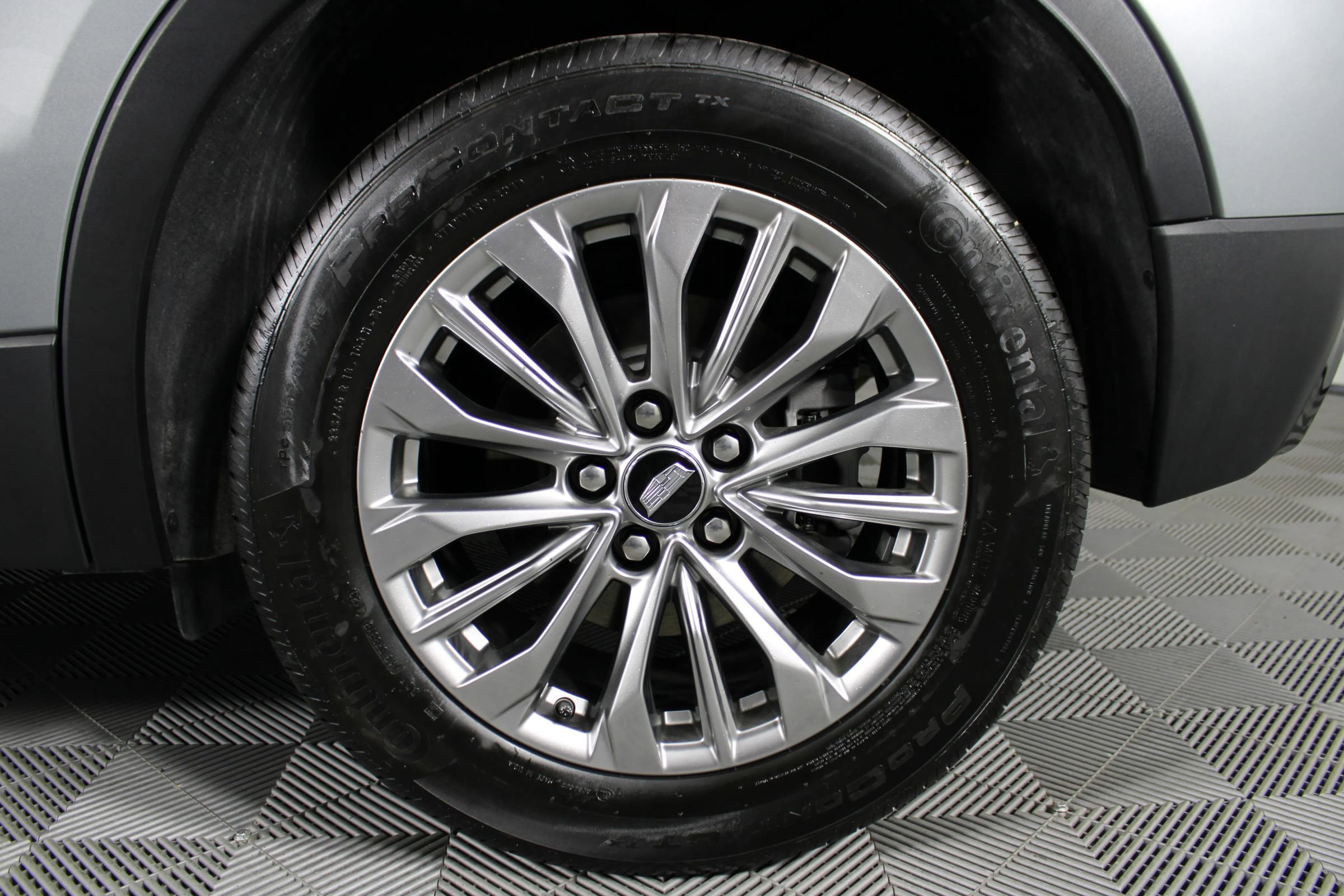 Used 2024 Cadillac XT4 Premium Luxury image 50