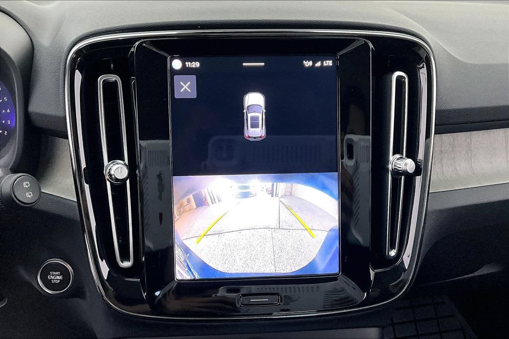 Certified 2024 Volvo XC40 B5 Core w/ Protection Package Premier AWD/4WD image 28
