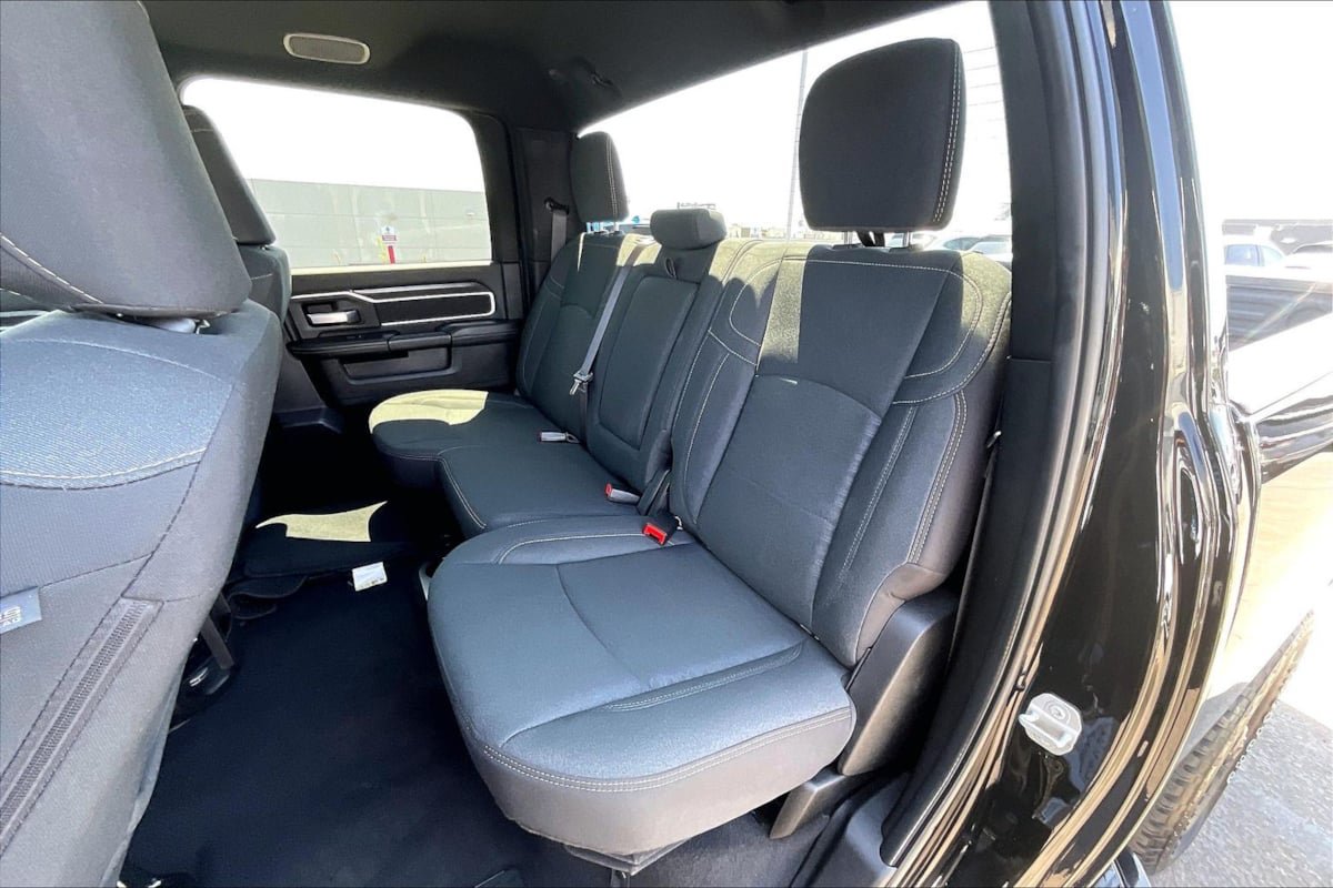 Used 2025 RAM 2500 Big Horn AWD/4WD image 24