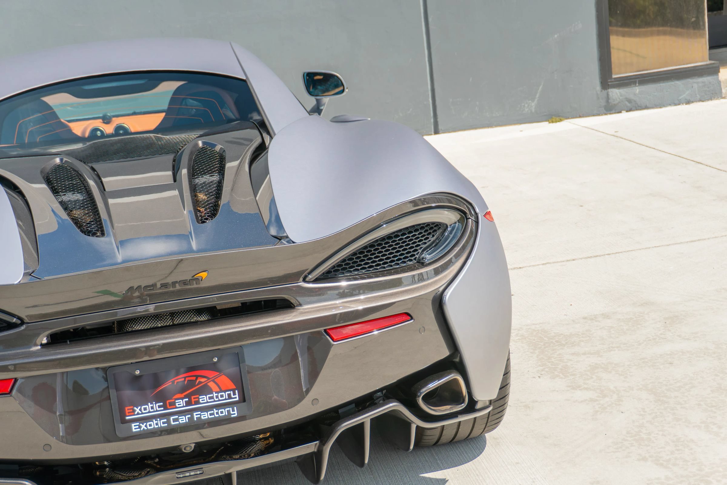 Used 2017 McLaren 570S Coupe RWD image 42