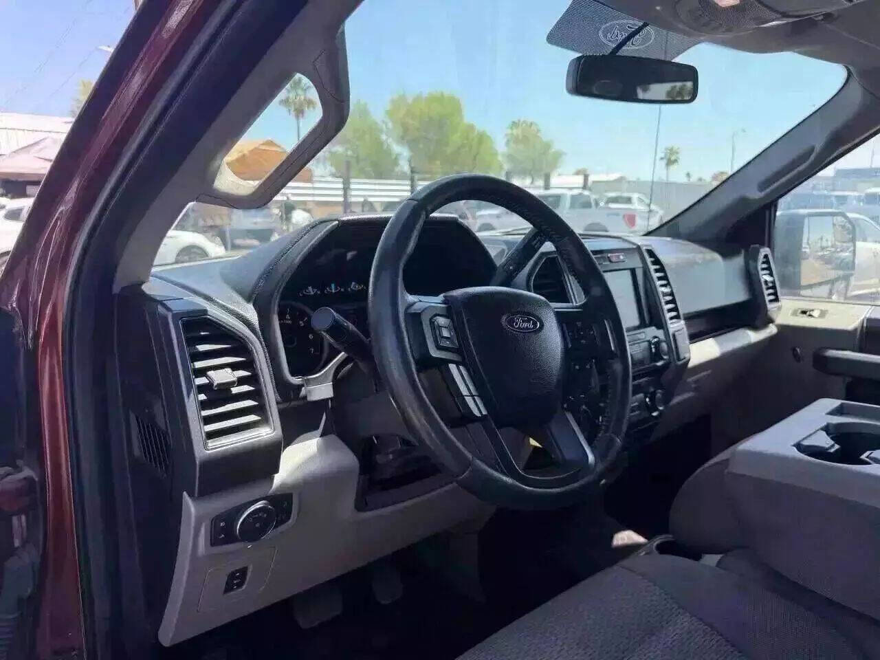 Used 2017 Ford F150 XLT w/ Equipment Group 302A Luxury image 15