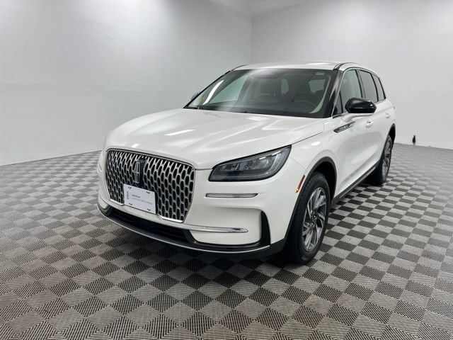 Certified 2025 Lincoln Corsair AWD image 2