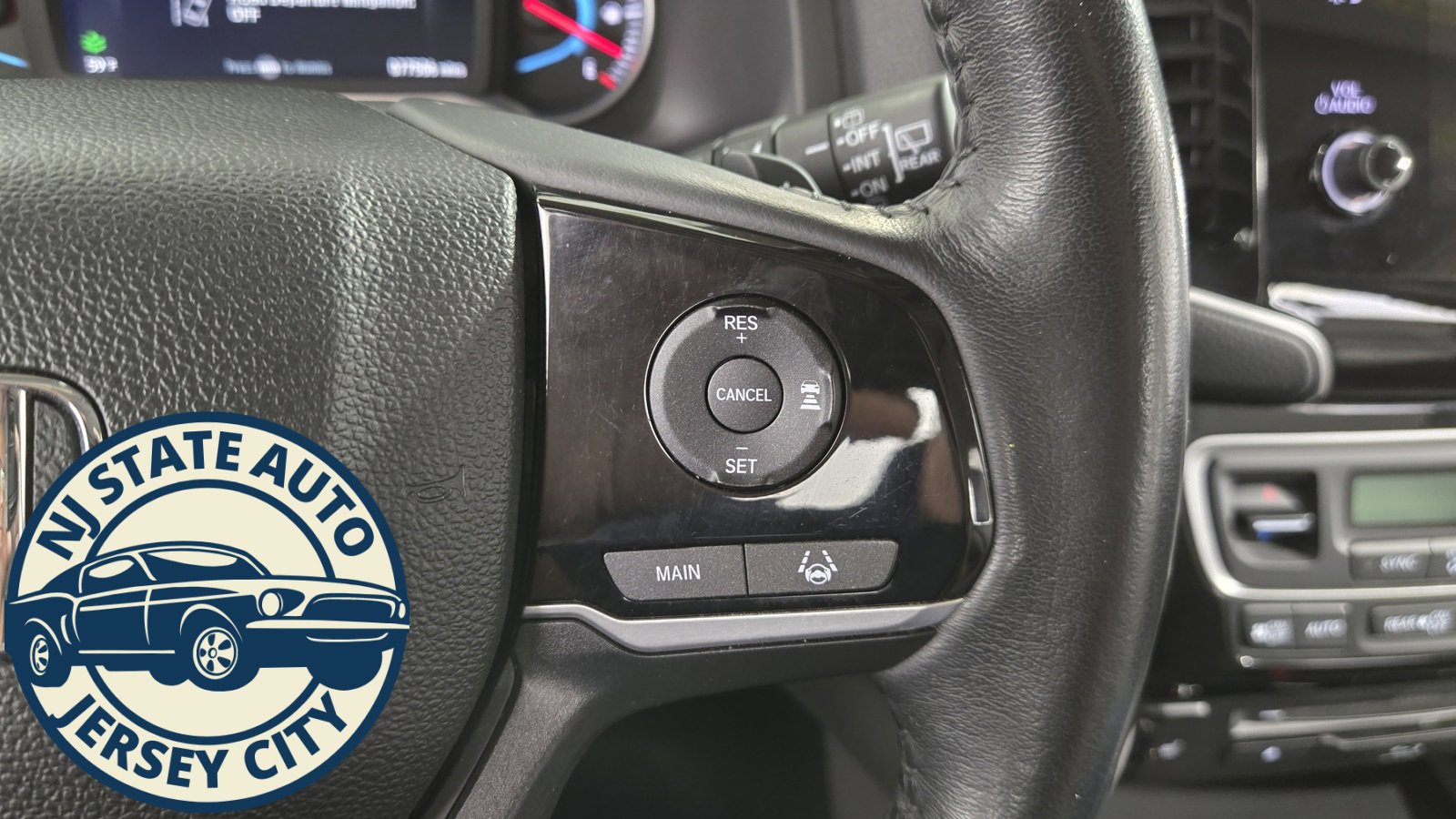 Used 2020 Honda Pilot Touring image 13