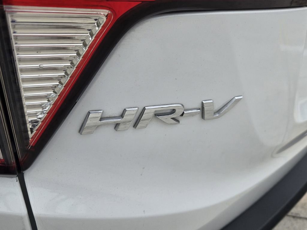 Used 2021 Honda HR-V EX image 14