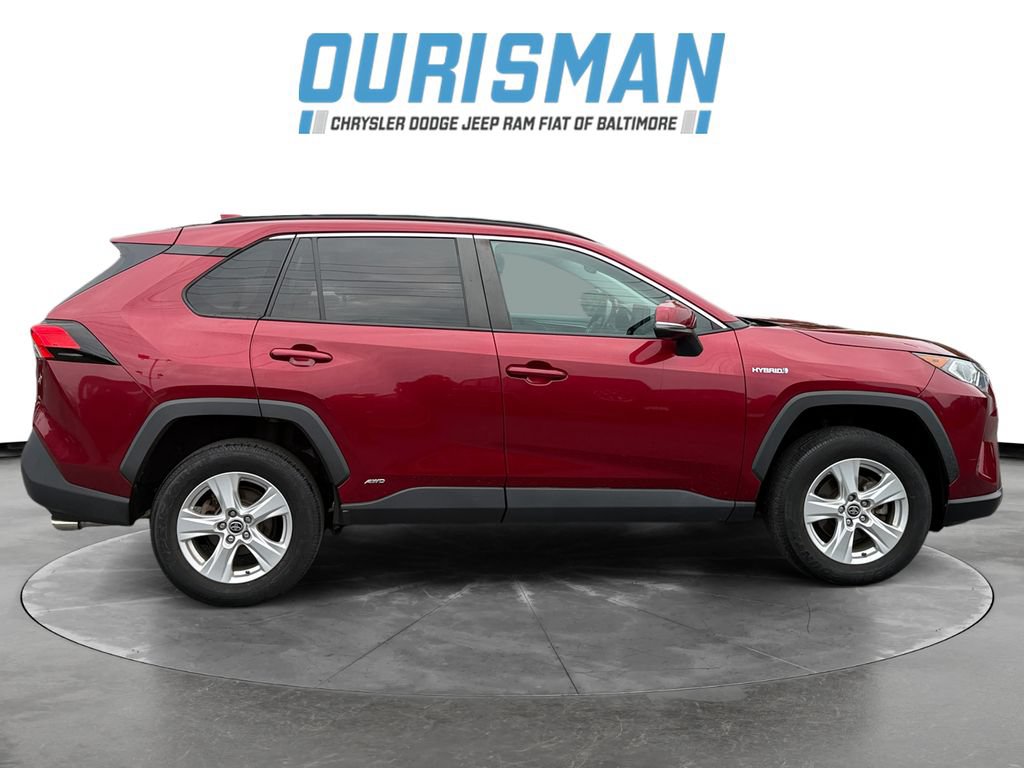 Used 2021 Toyota RAV4 XLE w/ Convenience Package AWD/4WD image 7