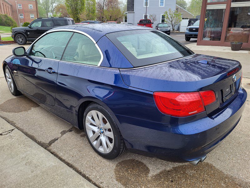 Used 2013 BMW 328i Convertible image 4