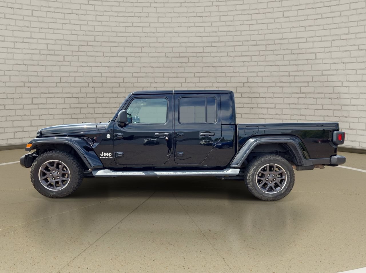 Used 2021 Jeep Gladiator Overland AWD/4WD image 8