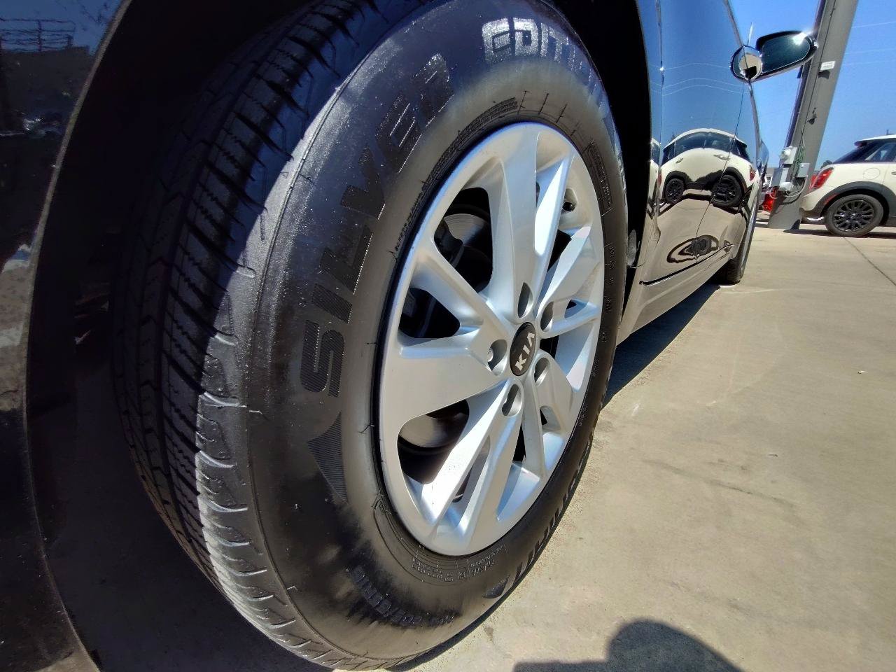 Used 2017 Kia Optima LX w/ Convenience Package FWD image 11