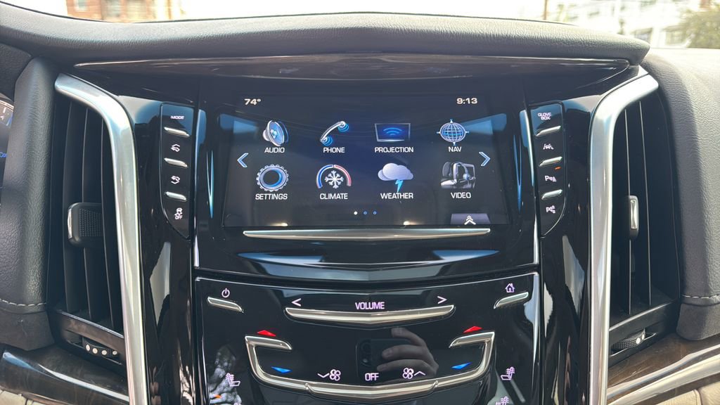 Used 2019 Cadillac Escalade ESV Premium Luxury image 12