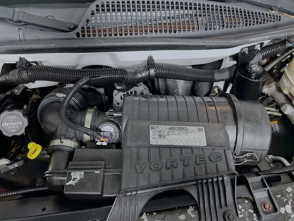 Used 2015 Chevrolet Express 2500 image 25