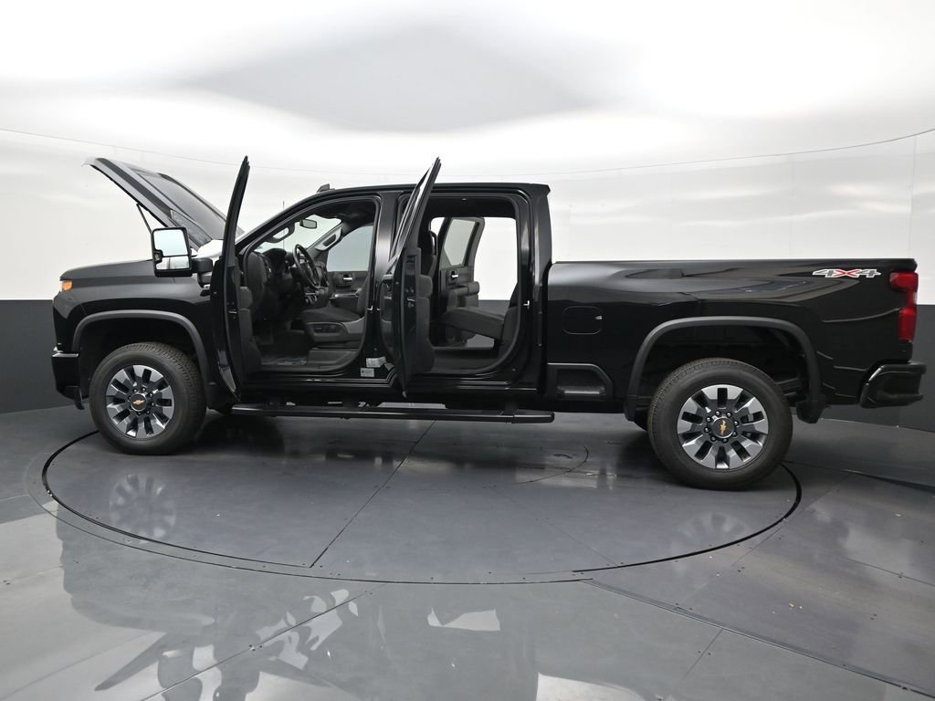 Used 2023 Chevrolet Silverado 2500 Custom w/ Custom Value Package image 31