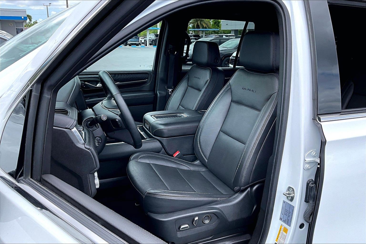 Certified 2024 GMC Yukon Denali RWD image 17