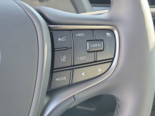 Used 2023 Lexus UX 250h FWD w/ Premium Package image 32