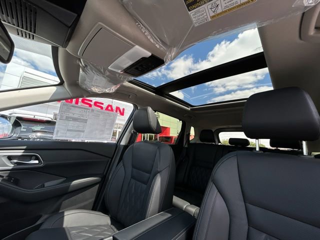 New 2026 Nissan Rogue Platinum AWD/4WD image 32