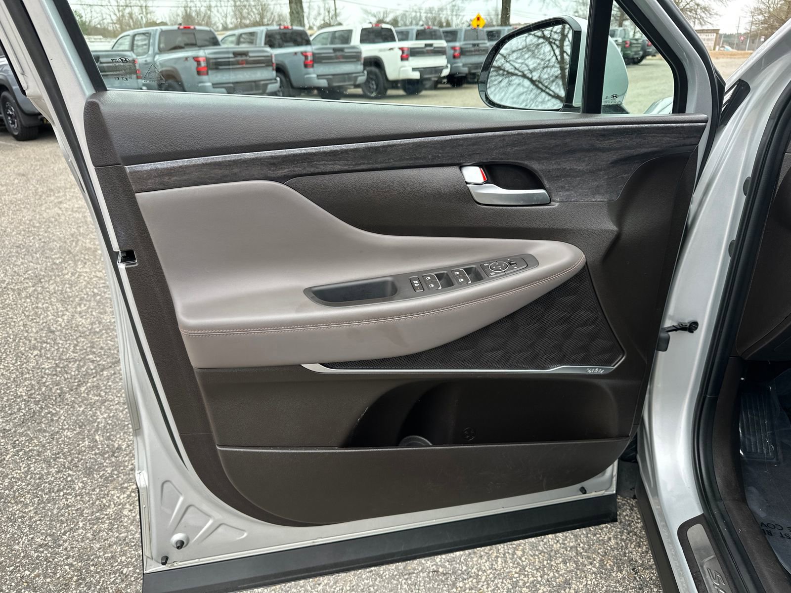 Used 2019 Hyundai Santa Fe Limited FWD image 10