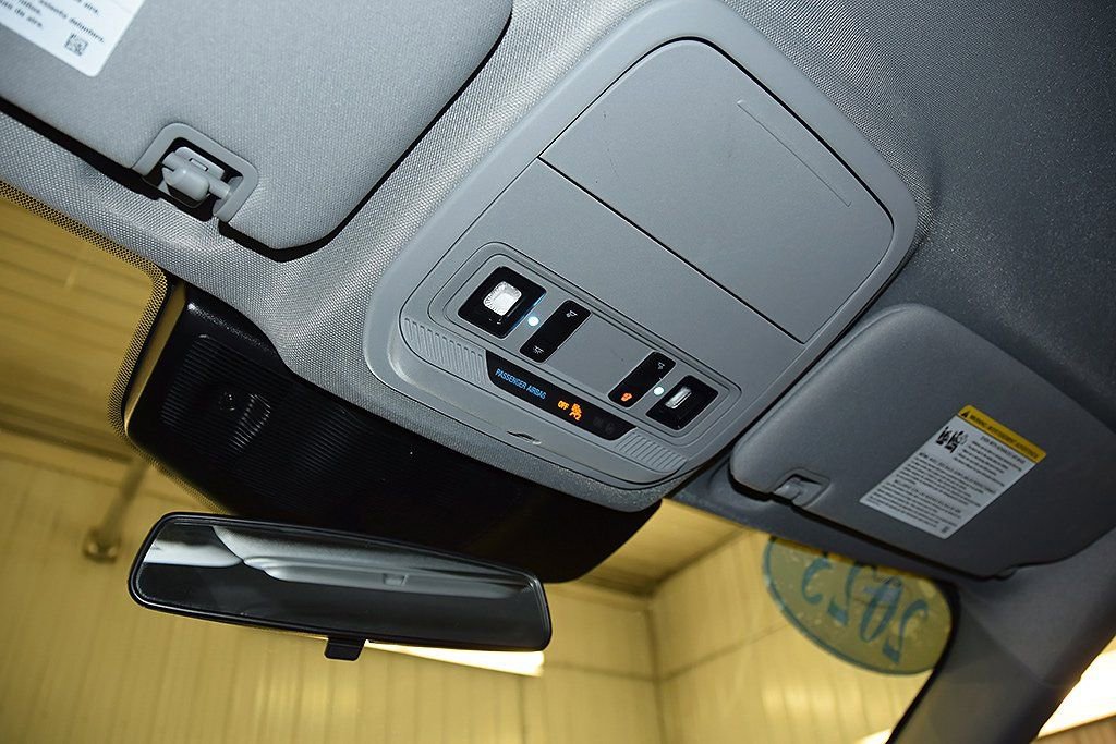 Used 2023 Ford Explorer XLT w/ Equipment Group 202A image 29