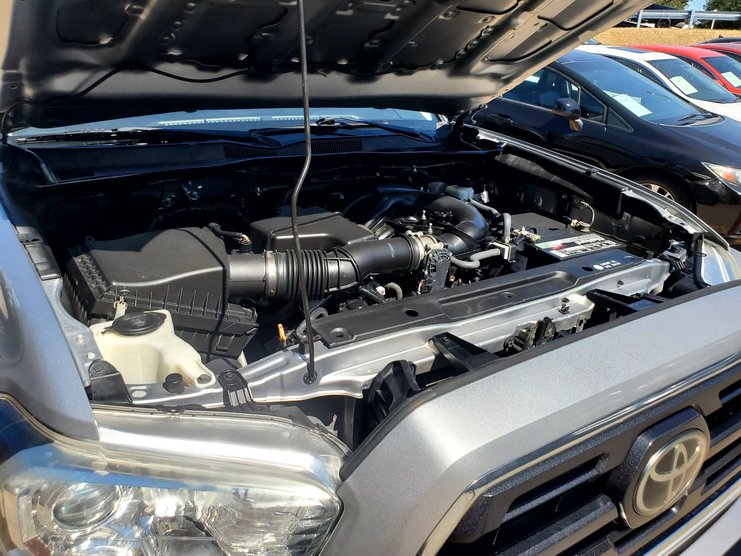 Used 2019 Toyota Tacoma SR5 RWD image 44