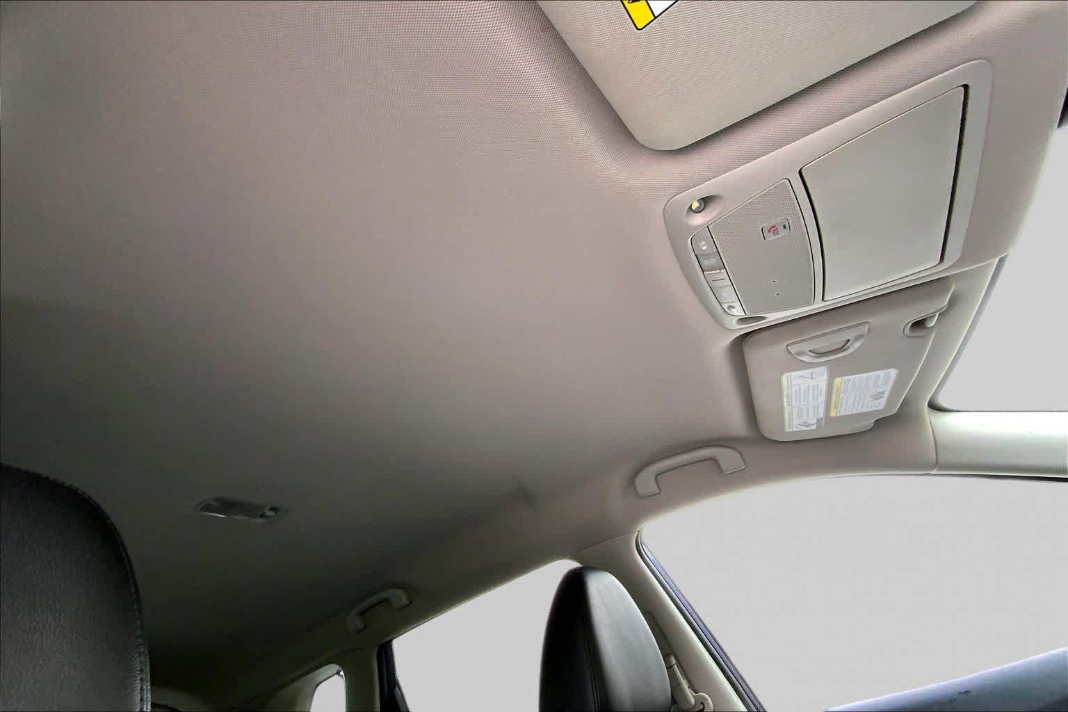 Used 2019 Nissan Rogue SL AWD/4WD image 14