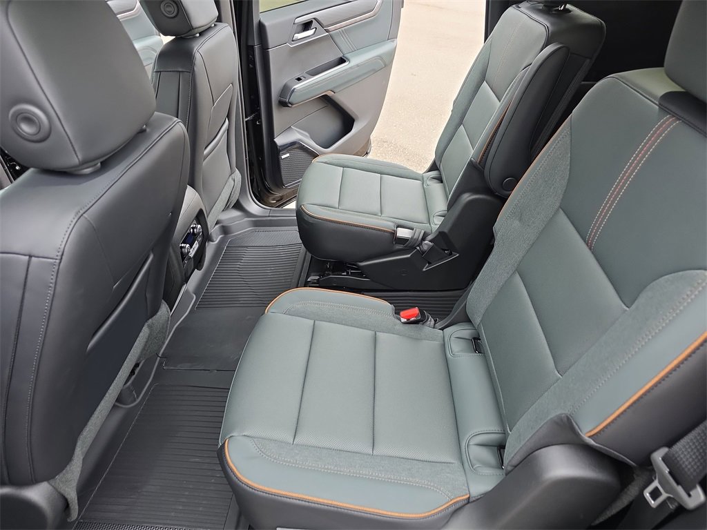 New 2026 GMC Acadia AT4 w/ Luxury Package image 15