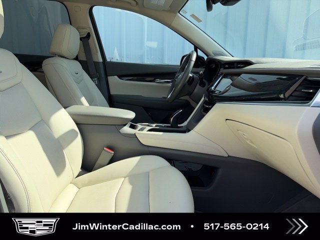 Used 2021 Cadillac XT6 Premium Luxury AWD/4WD image 14