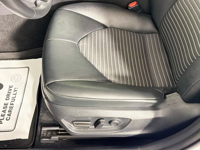 Used 2024 Toyota Camry SE FWD image 18