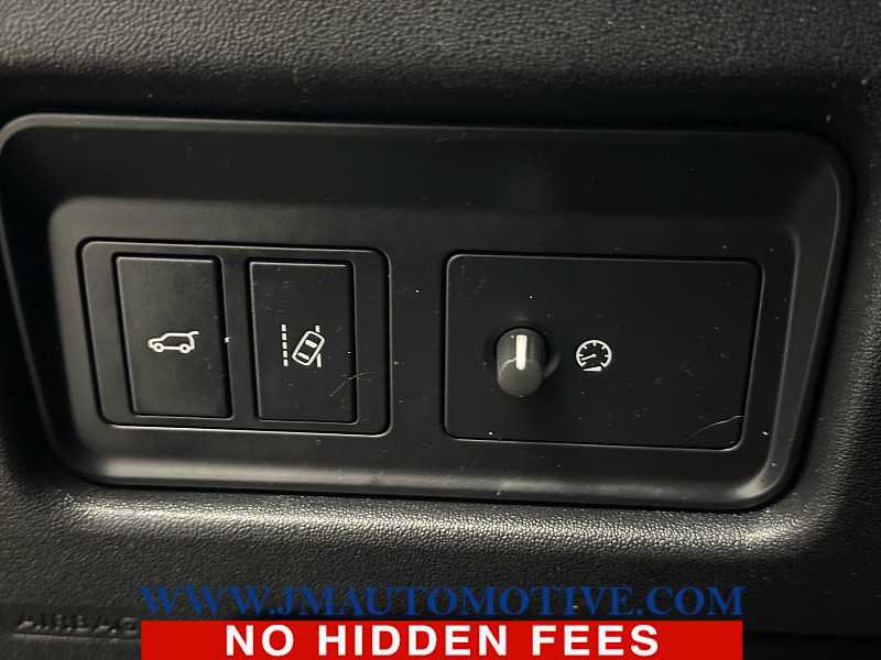 Used 2019 Land Rover Discovery Sport HSE image 32