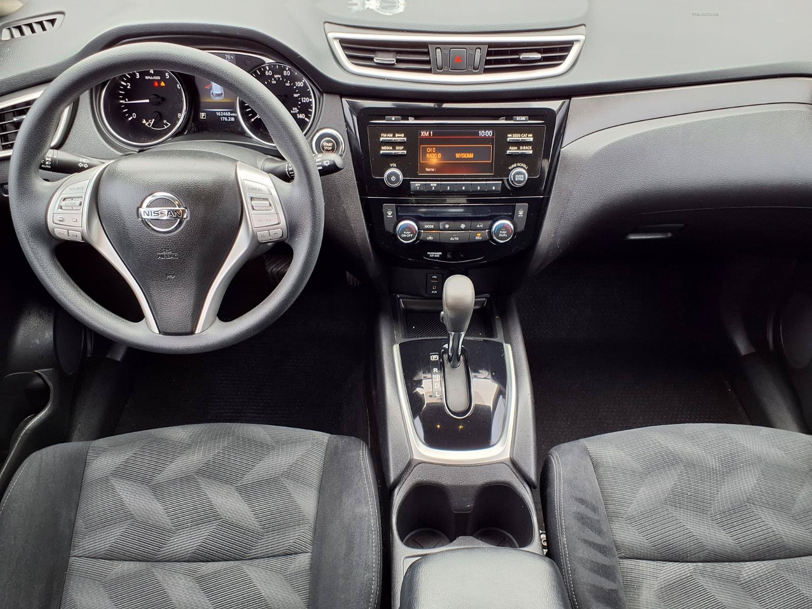 Used 2014 Nissan Rogue SV FWD image 4
