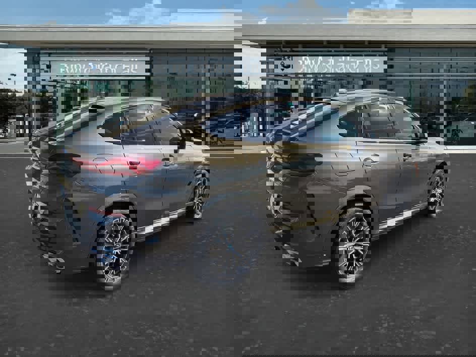 New 2026 BMW X6 xDrive40i image 7