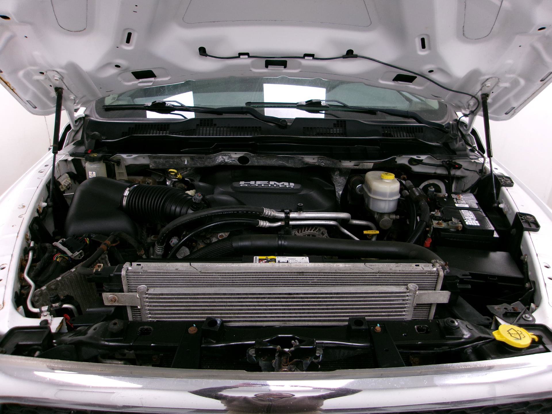 Used 2018 RAM 2500 Tradesman w/ Chrome Appearance Group image 16