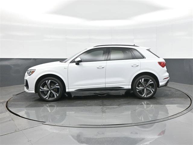 Used 2023 Audi Q3 2.0T Premium Plus w/ Premium Plus Package image 4