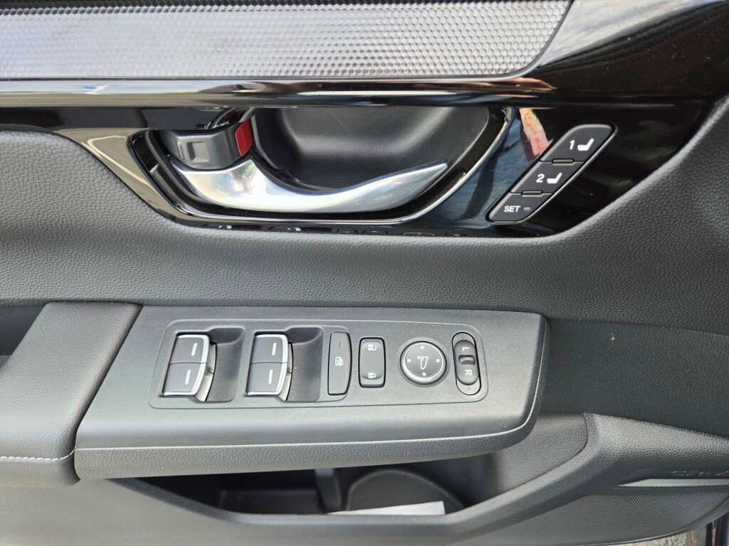 Certified 2025 Honda CR-V EX-L image 16