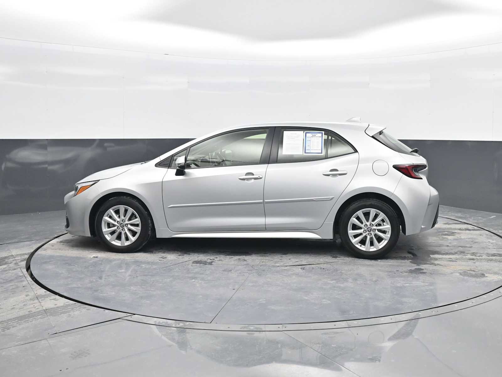 Used 2024 Toyota Corolla SE image 5