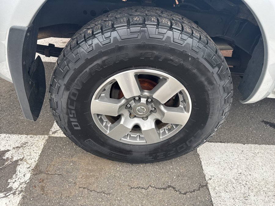 Used 2011 Nissan Frontier PRO-4X w/ Pro-4x Luxury Pkg AWD/4WD image 15